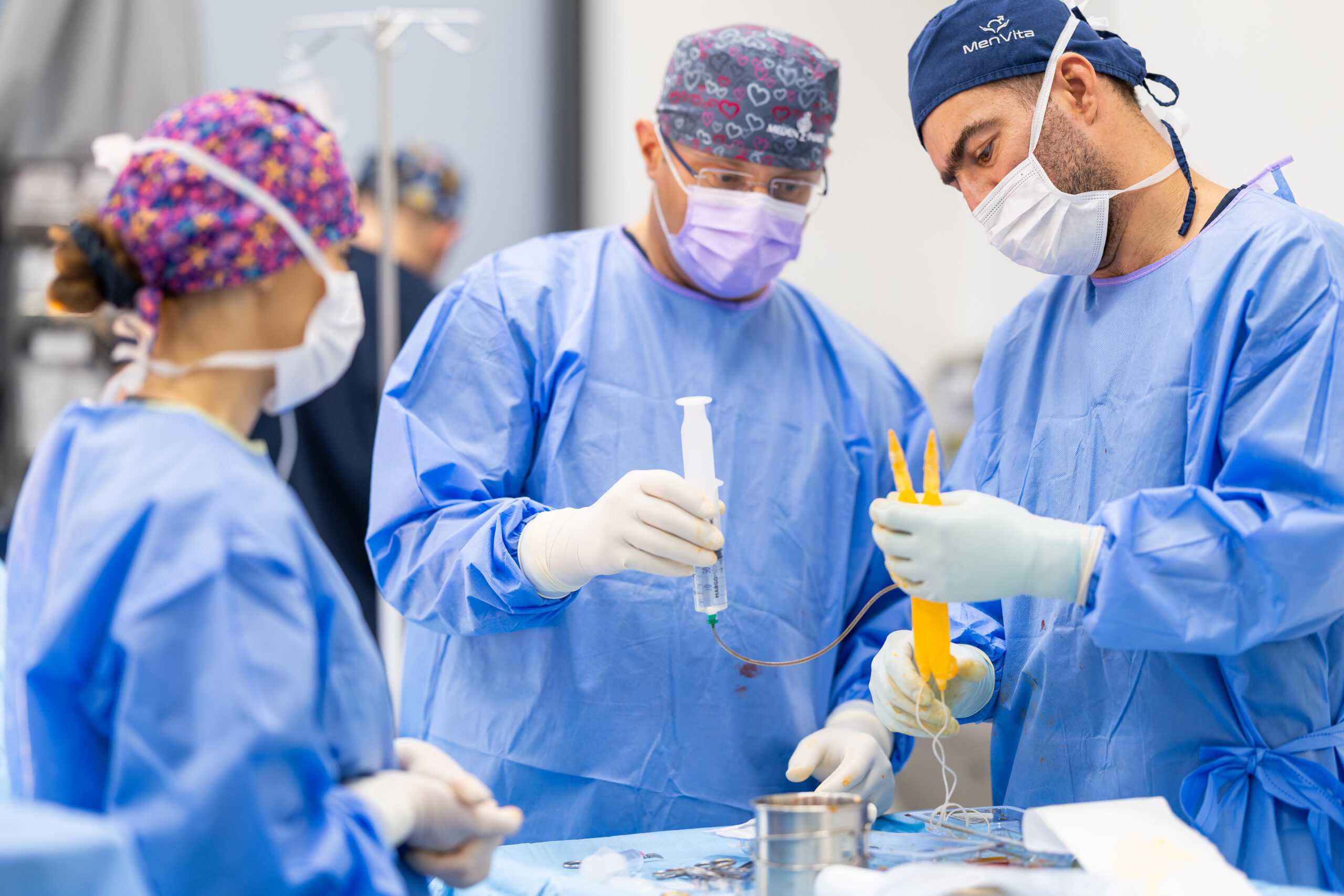 Implanty prącia – najbardziej doświadczeni w Polsce chirurdzy dr n.med. Piotr Paweł Świniarski, urolog, androlog, lek. medycyny seksualnej; specjalista z zakresu chirurgii urogenitalnej, rekonstrukcyjnej oraz implantacji urogenitalnych